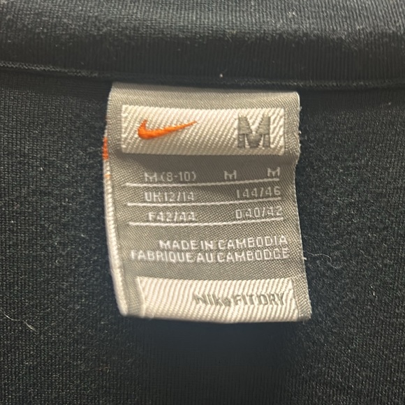 Nike fit dry women’s M.Soft long cuff.Small inside key pocket. Great condition - Picture 3 of 7